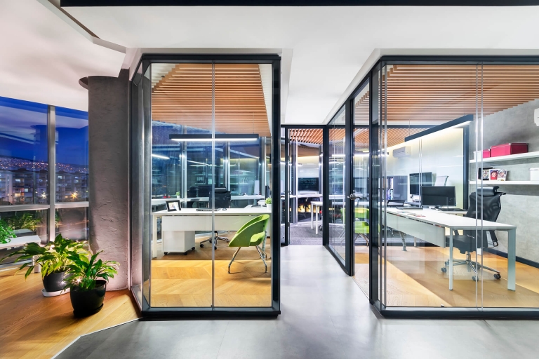 CRBN BAYRAKLI OFİS 8