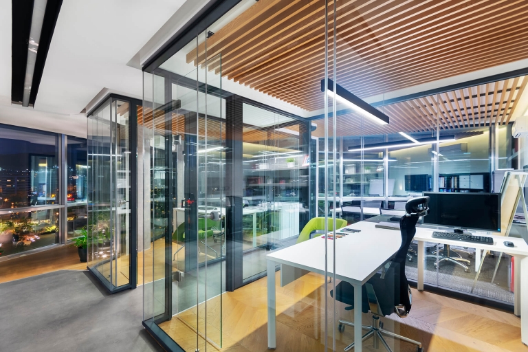 CRBN BAYRAKLI OFİS 9