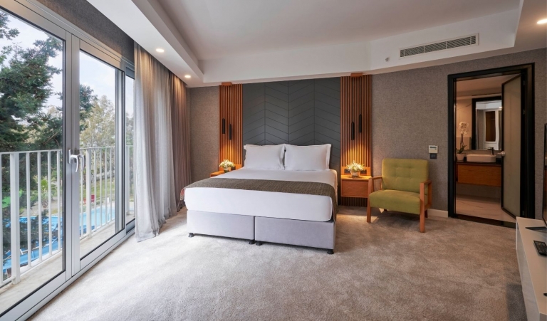 RO_KUŞADASI_SUİT ODA